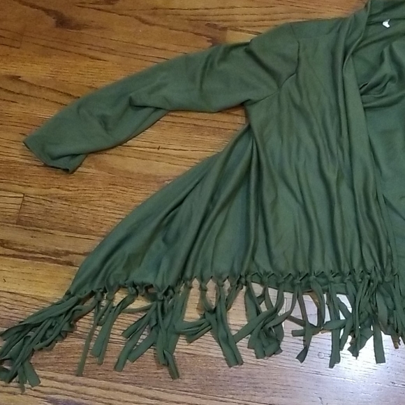 Sweater - Picture 2 of 8